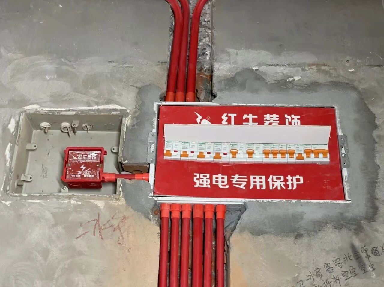 金九銀十裝修季｜南京紅牛裝飾工程總監(jiān)：工地巡檢無小事，嚴苛落實工藝標準！02